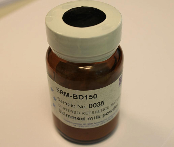 ERM-BD150 SKIMMED MILK POWDER (trace elements) | Контрольный лабораторный образец сухого обезжиренного молока (микроэлементы), JRC- КомПродСервис